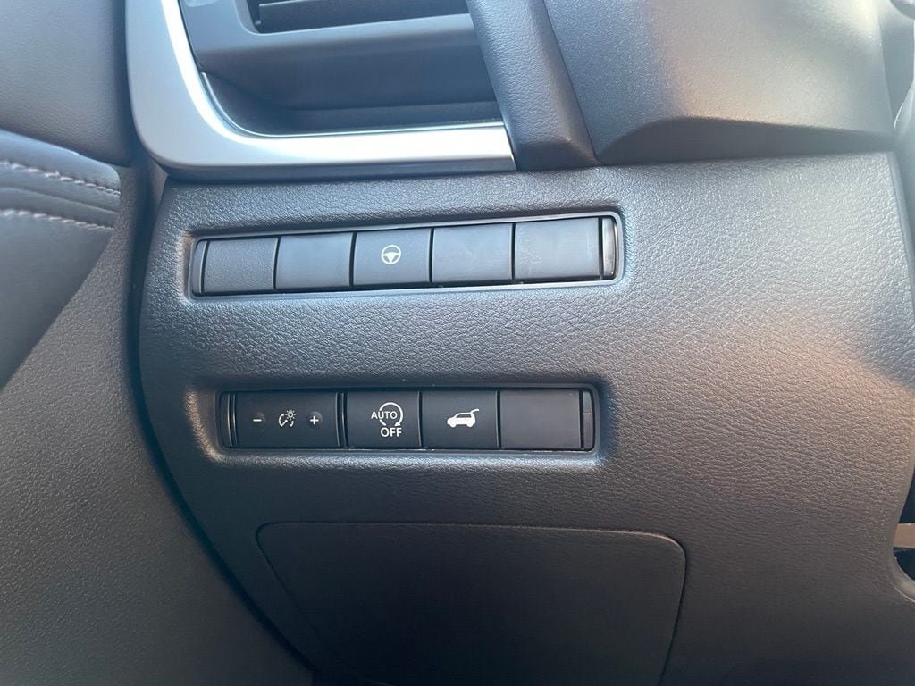 New 2026 Nissan Rogue SV AWD/4WD image 19