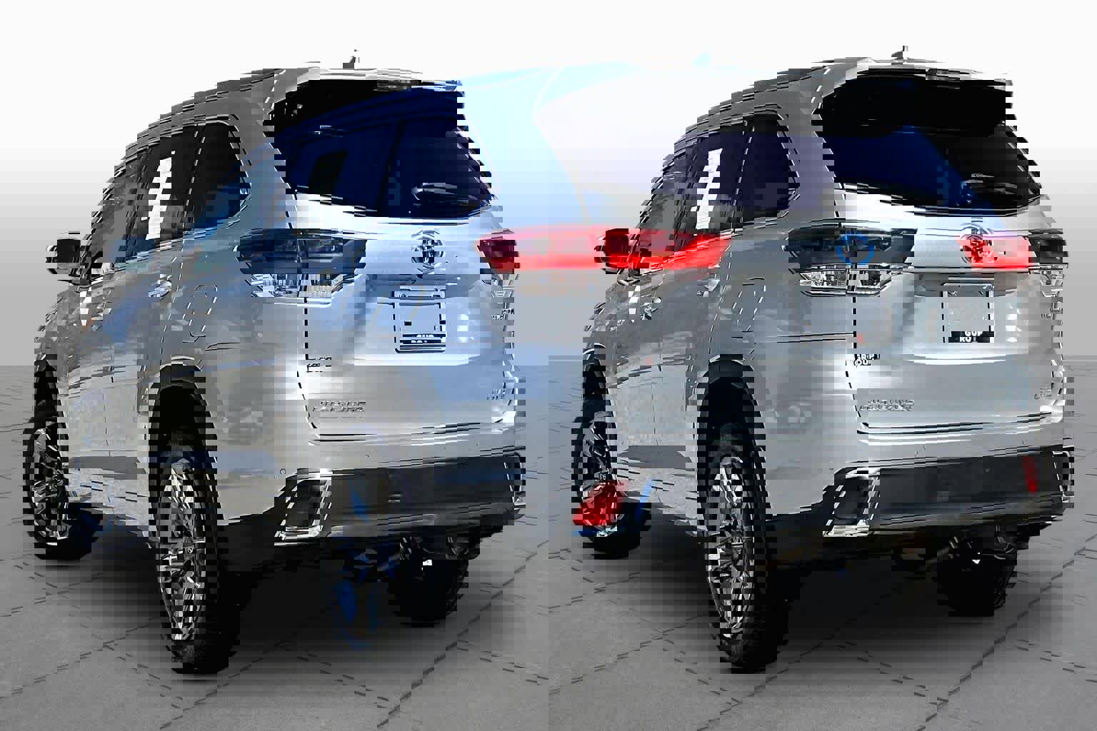 Used 2018 Toyota Highlander Limited Platinum image 12