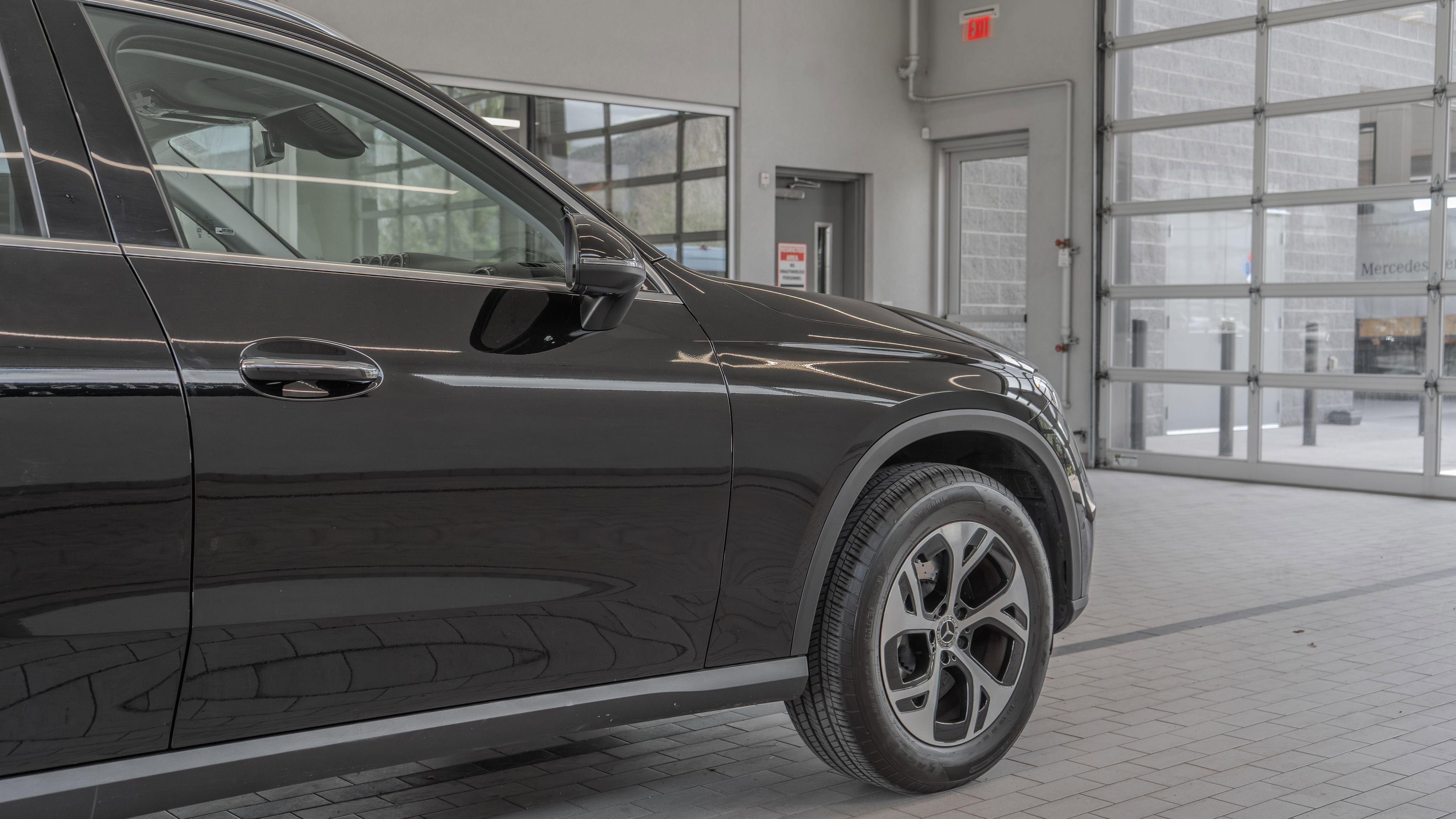 Certified 2025 Mercedes-Benz GLC 350e 4MATIC image 32