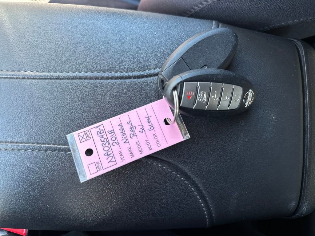 Used 2018 Nissan Rogue SV image 19