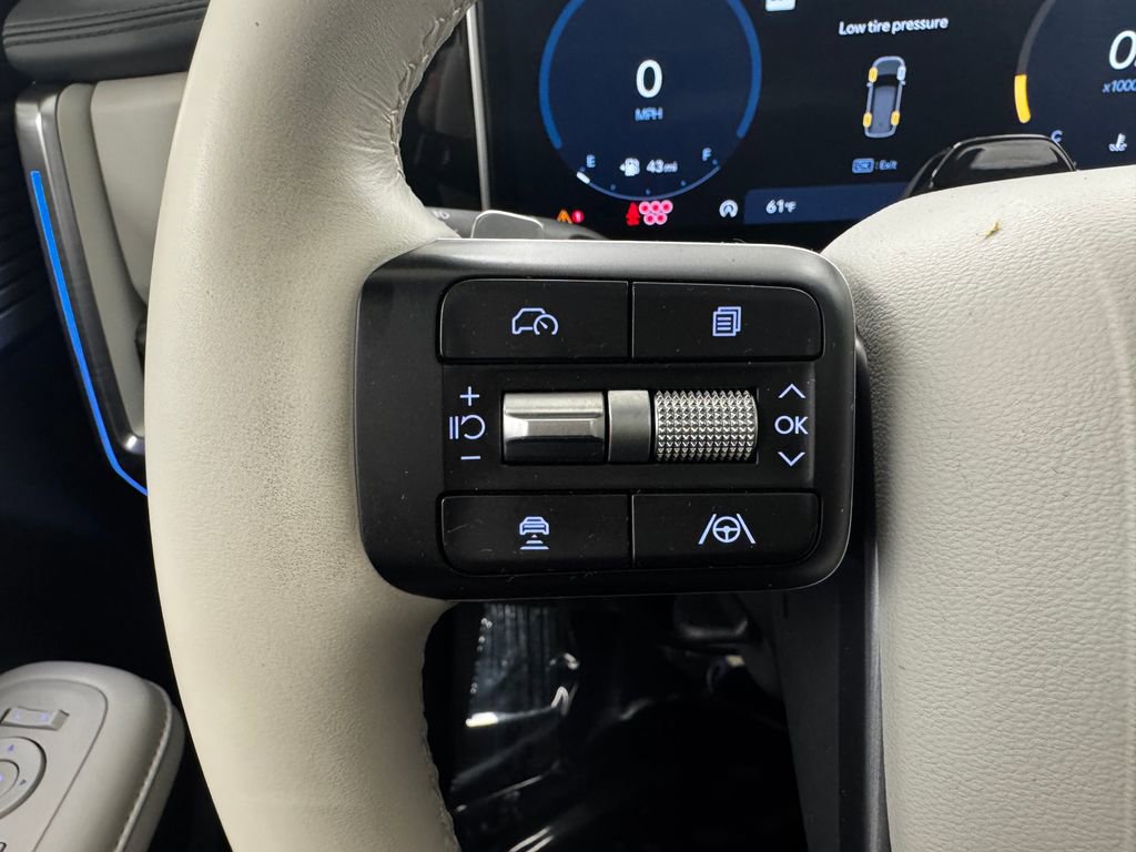 Used 2024 Hyundai Santa Fe Limited image 30