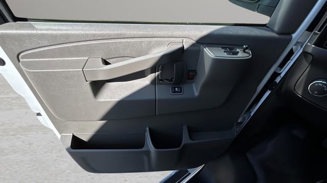 Used 2024 GMC Savana 2500 w/ Driver Convenience Package RWD image 18