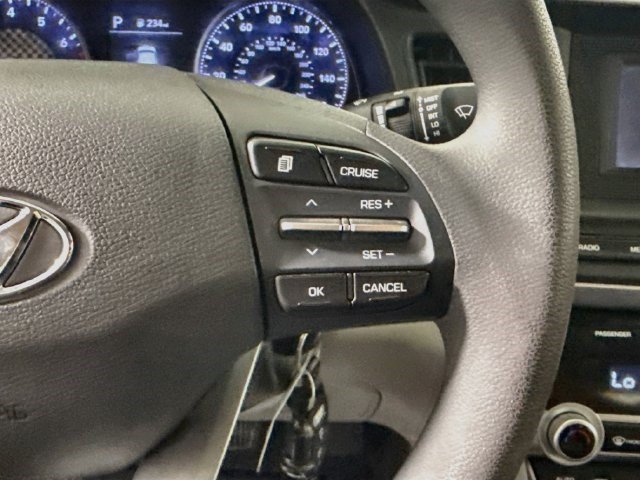 Used 2020 Hyundai Elantra SE FWD image 14