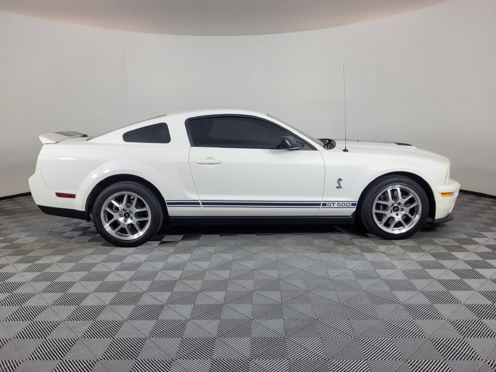 Used 2007 Ford Mustang Shelby GT500 RWD image 2