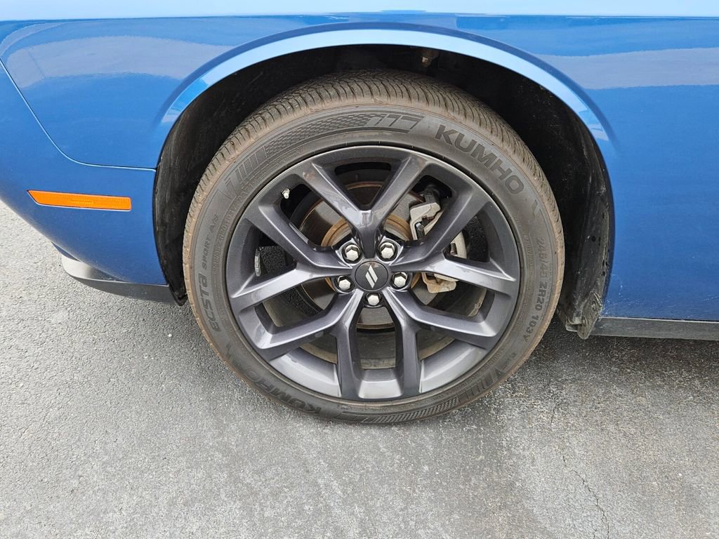 Used 2023 Dodge Challenger SXT w/ Blacktop Package RWD image 9