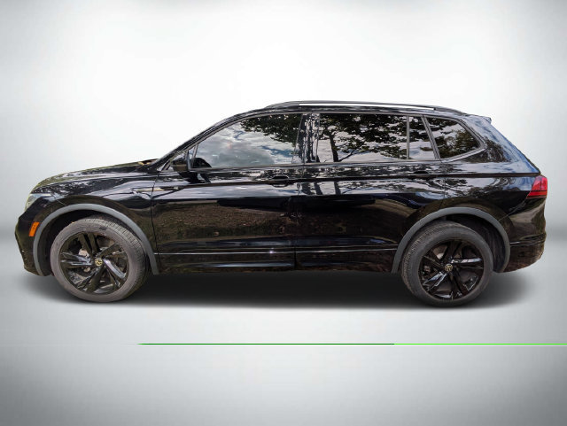 Used 2024 Volkswagen Tiguan SE R-Line FWD image 7