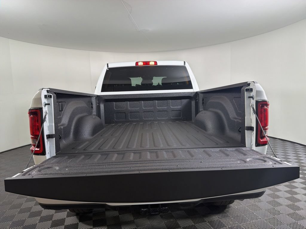 New 2026 RAM 2500 Big Horn AWD/4WD image 18