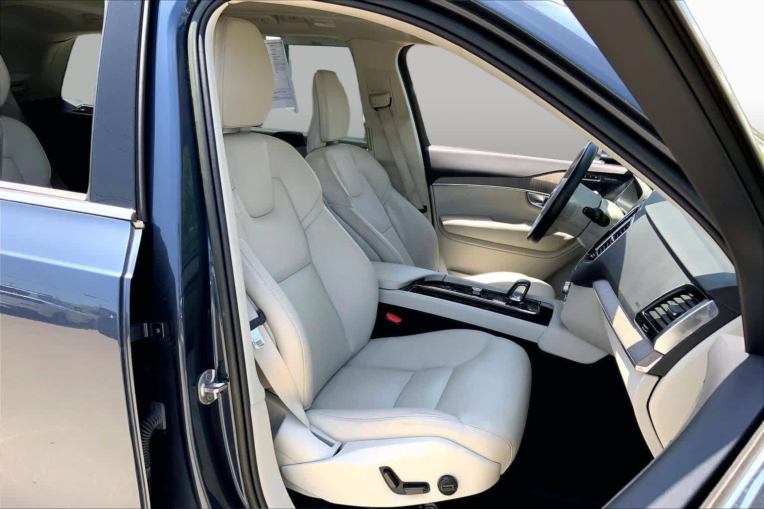 Used 2023 Volvo XC90 B6 Plus w/ Protection Package AWD/4WD image 8