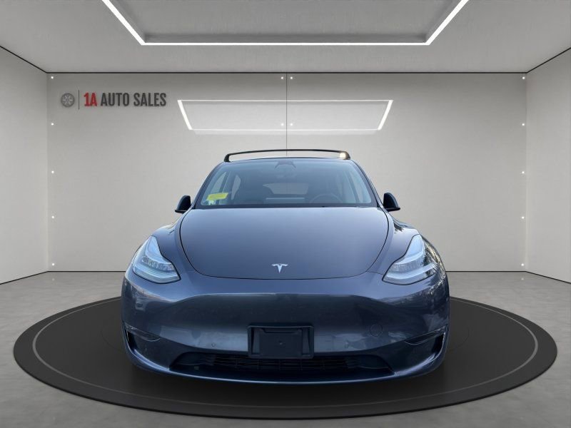 Used 2021 Tesla Model Y Long Range image 8
