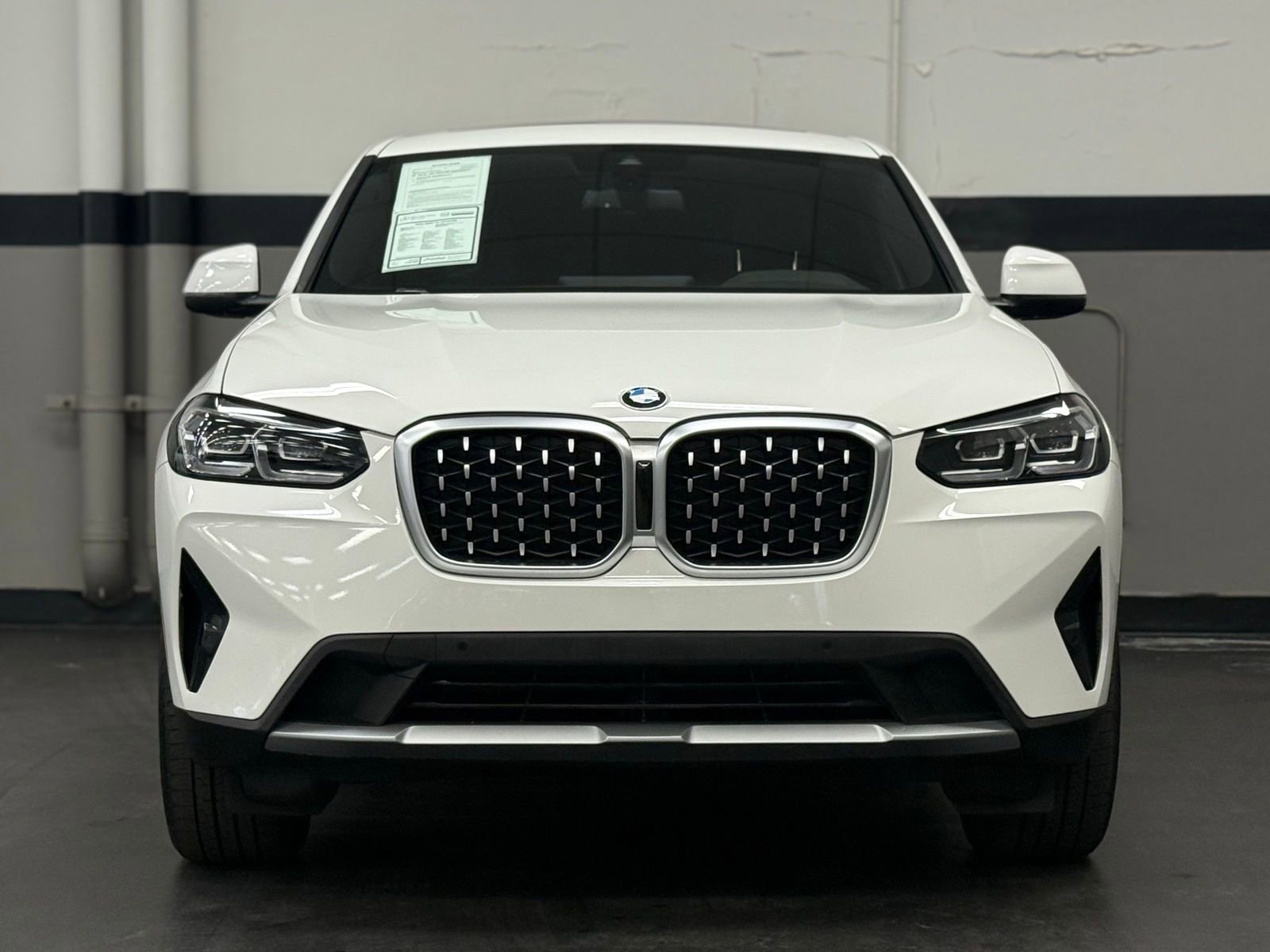 Used 2023 BMW X4 xDrive30i w/ Convenience Package image 5