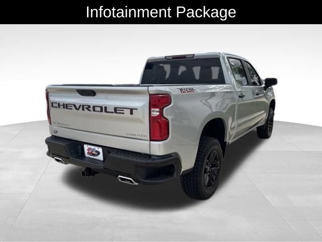 Used 2021 Chevrolet Silverado 1500 Custom Trail Boss w/ LPO, Dark Essentials Package AWD/4WD image 8