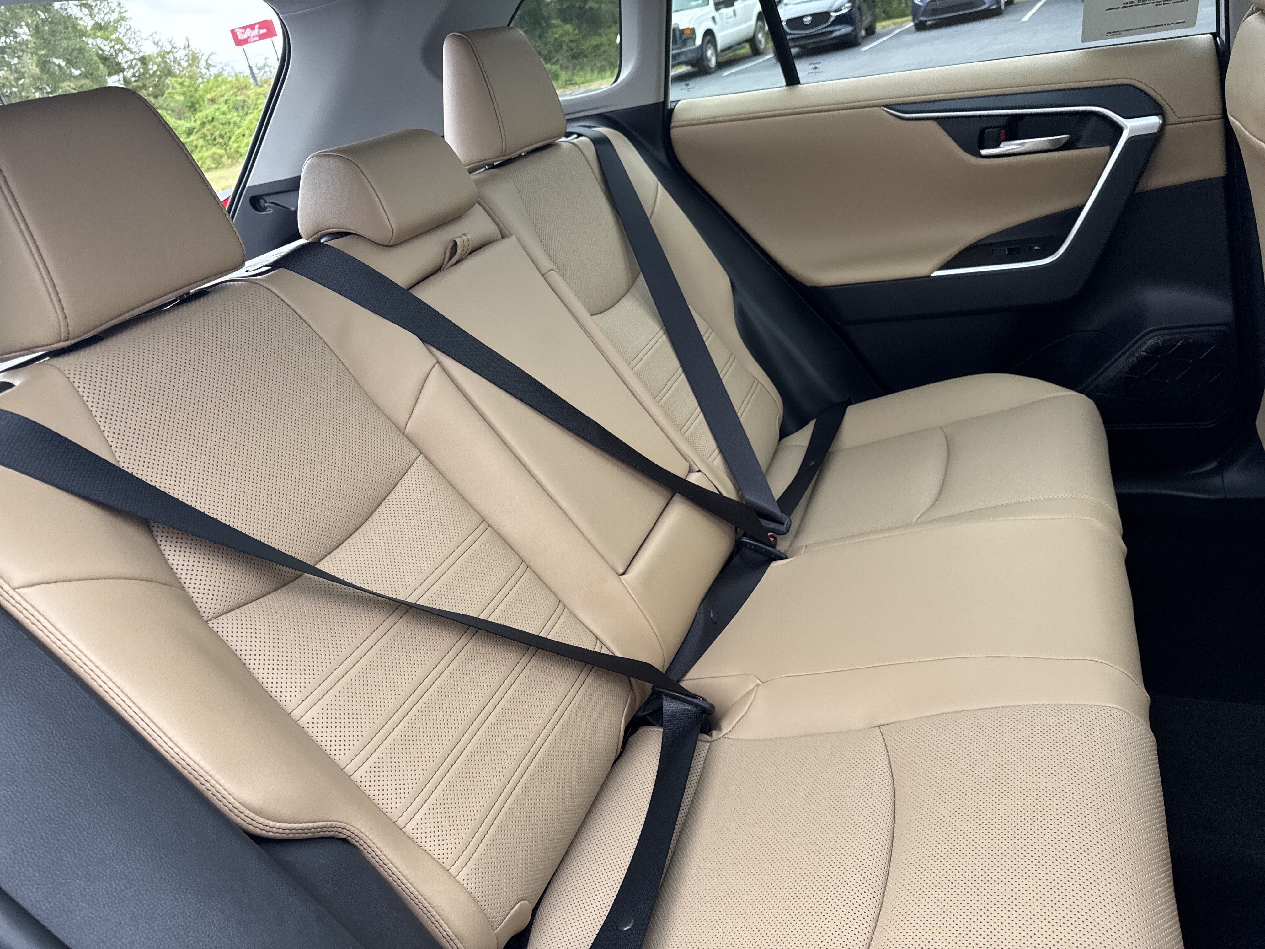 New 2025 Toyota RAV4 Limited w/ Advanced Technology Package AWD/4WD image 30