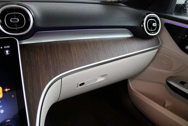 New 2025 Mercedes-Benz C 300 4MATIC Sedan image 31