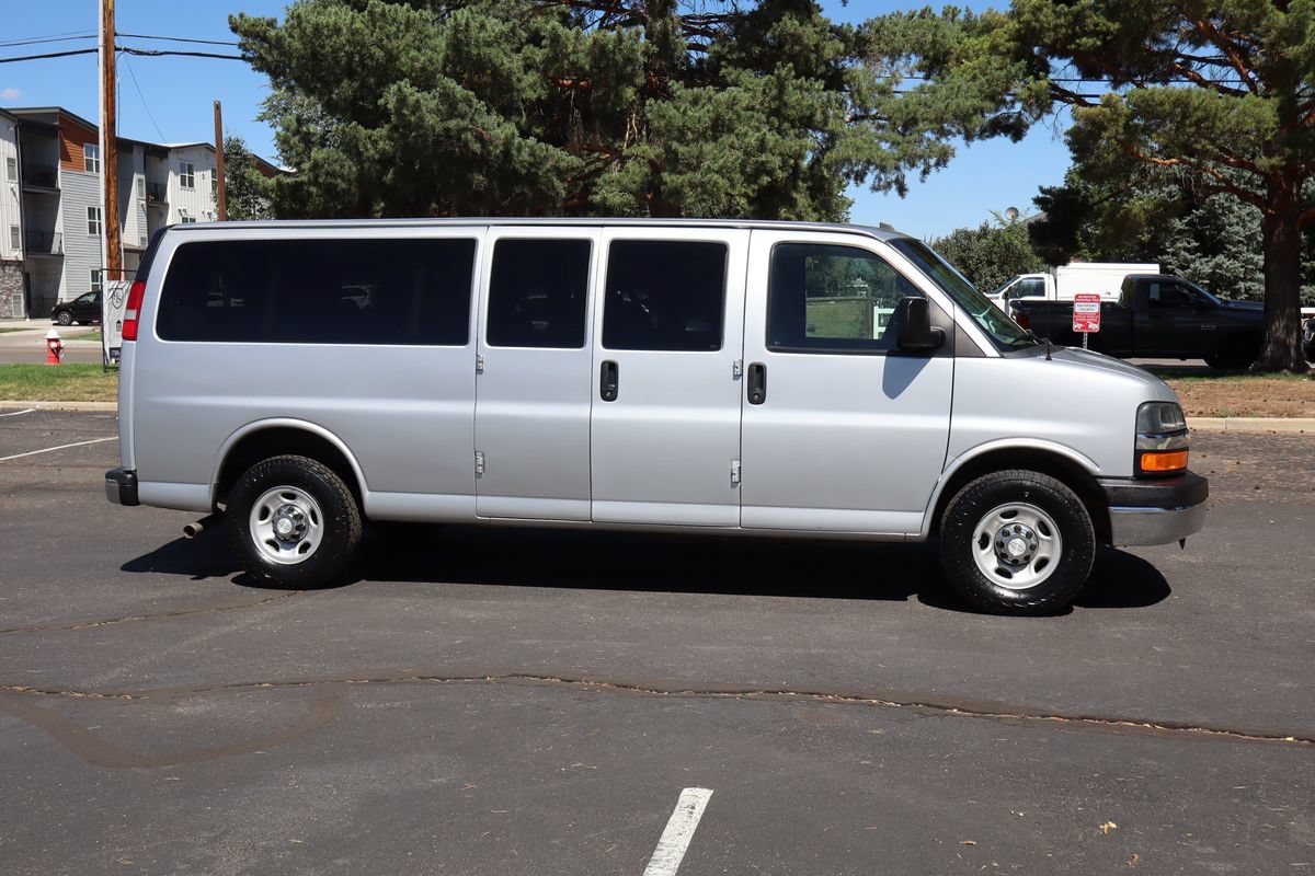 Used 2016 Chevrolet Express 3500 LT w/ LT Preferred Equipment Group RWD image 3