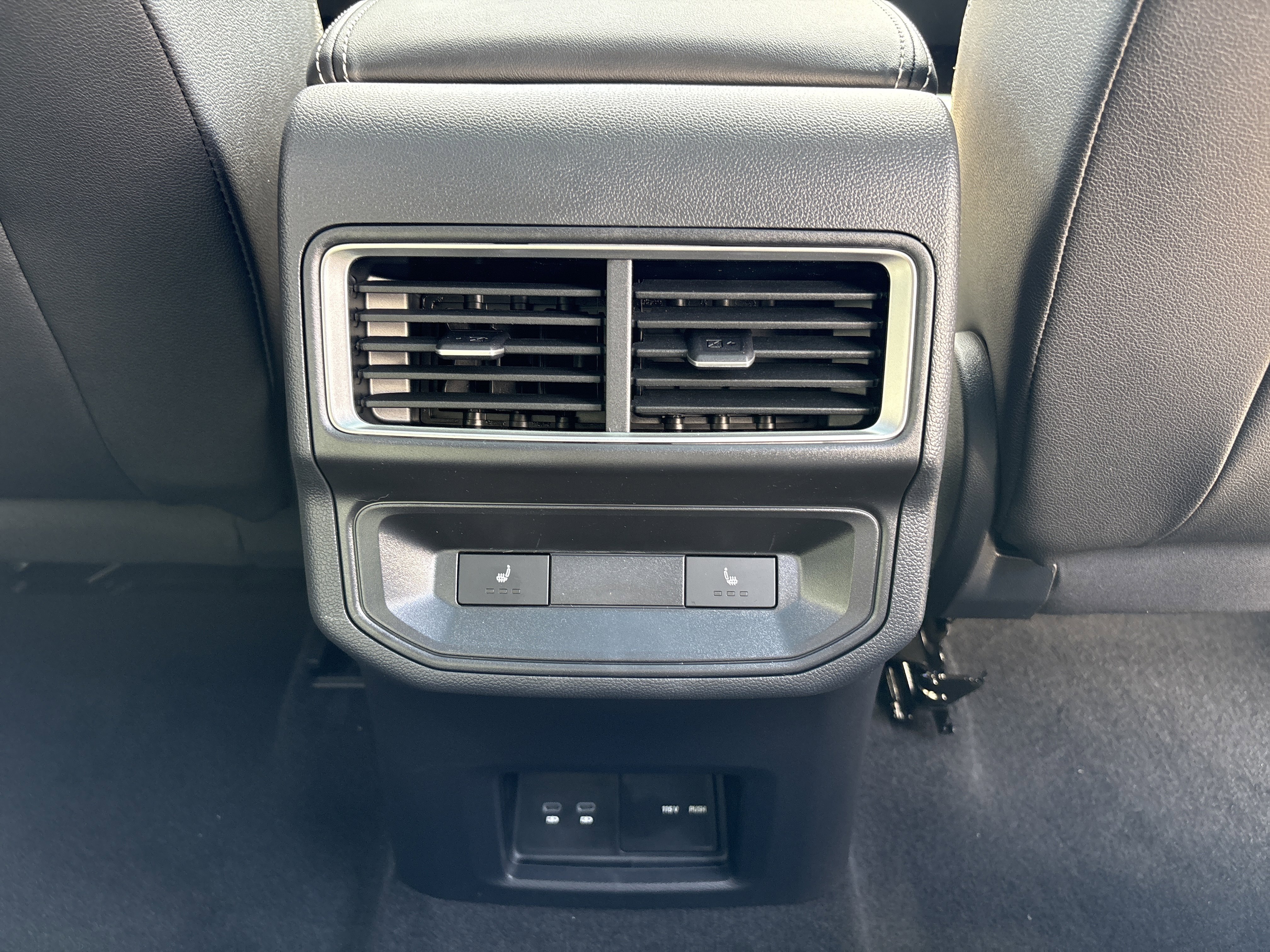 New 2026 Volkswagen Atlas Cross Sport SEL Premium R-Line image 27