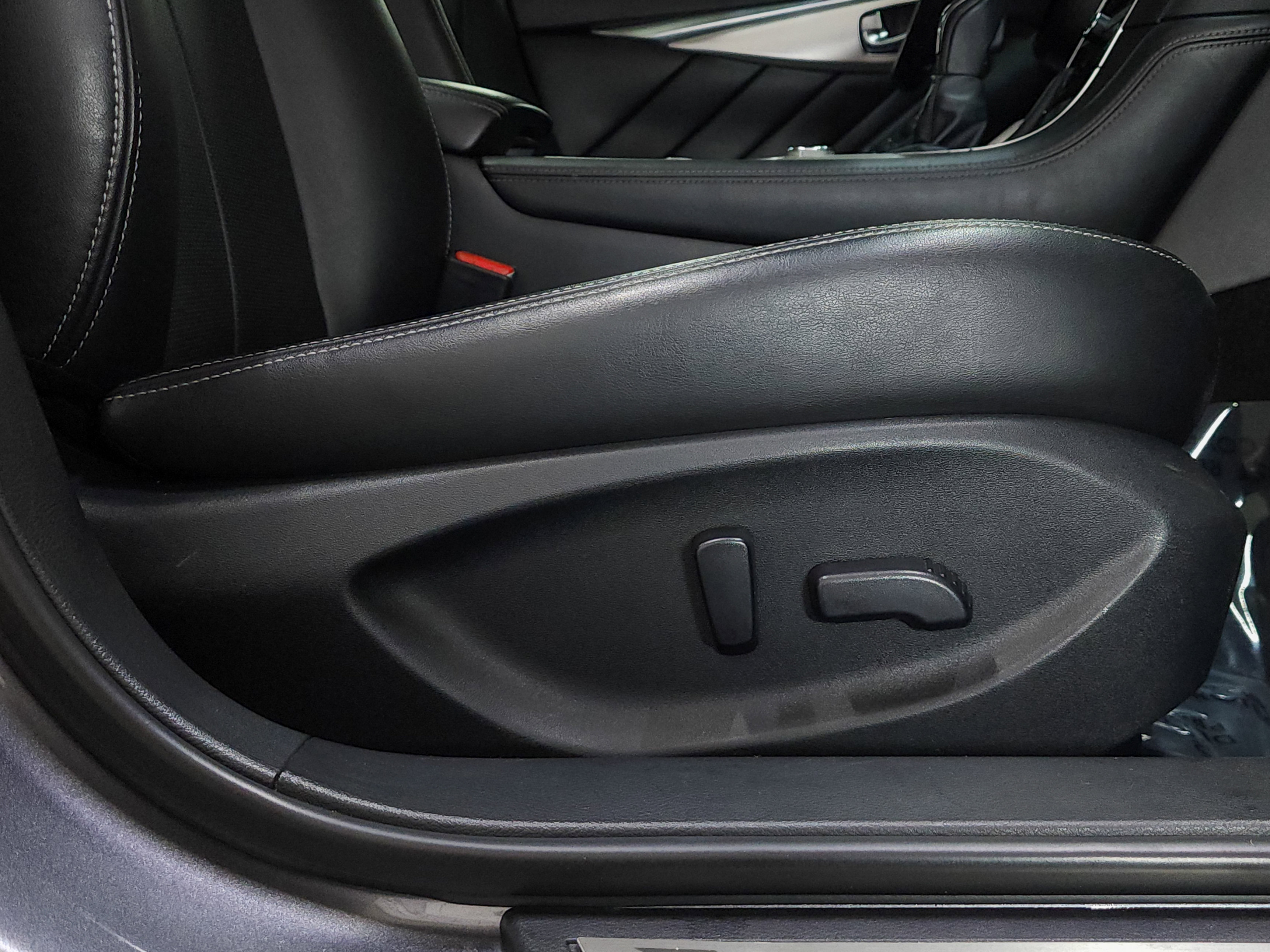 Used 2022 INFINITI Q50 Luxe w/ Cargo Package AWD/4WD image 51