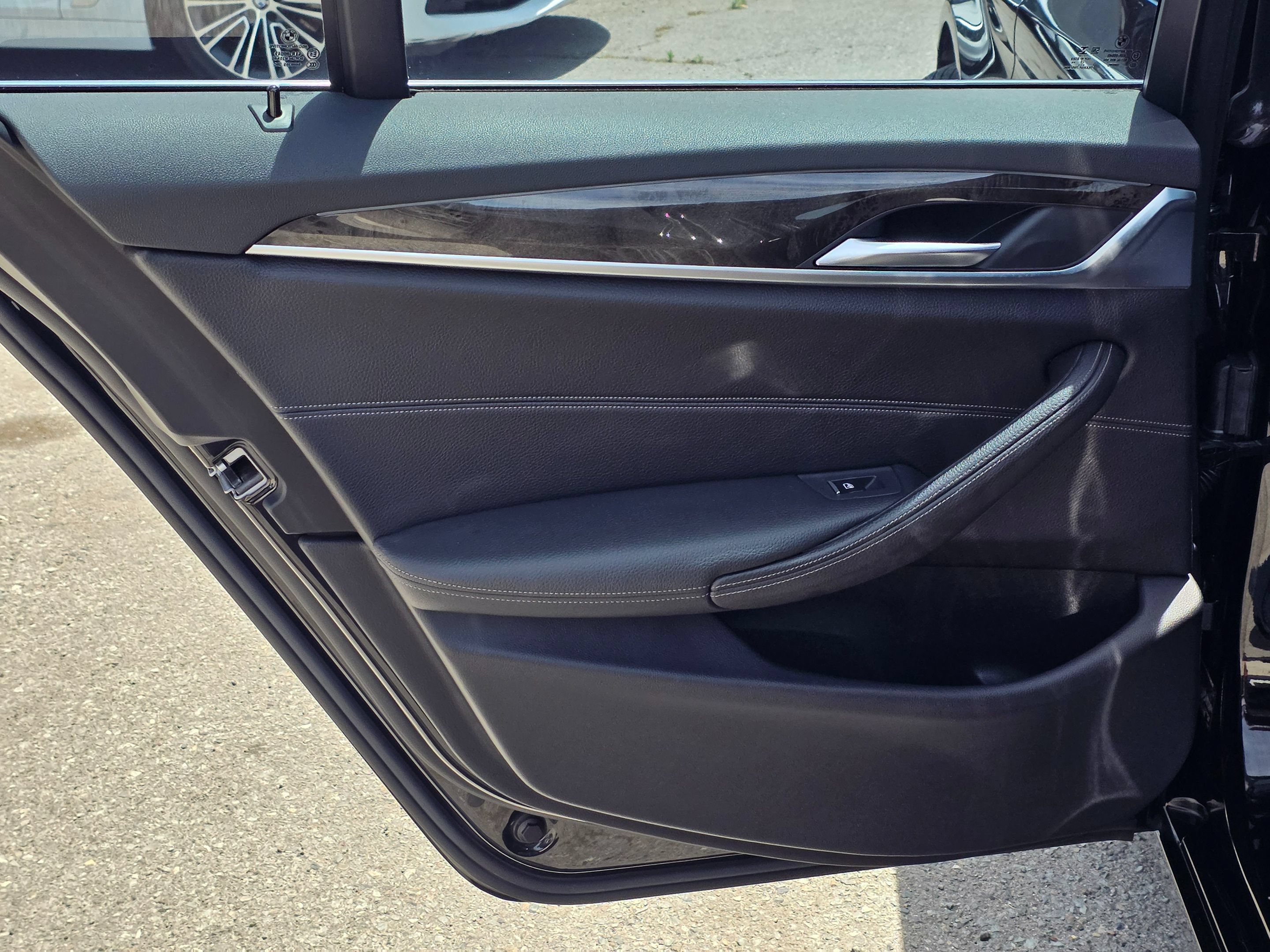 Used 2018 BMW 530i RWD image 21
