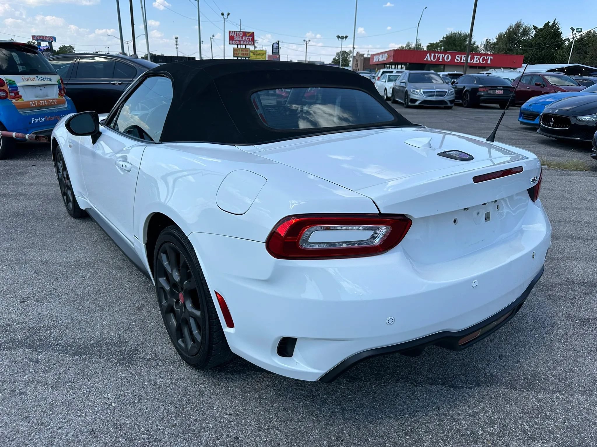 Used 2018 FIAT 124 Spider Abarth w/ Convenience Group RWD image 45