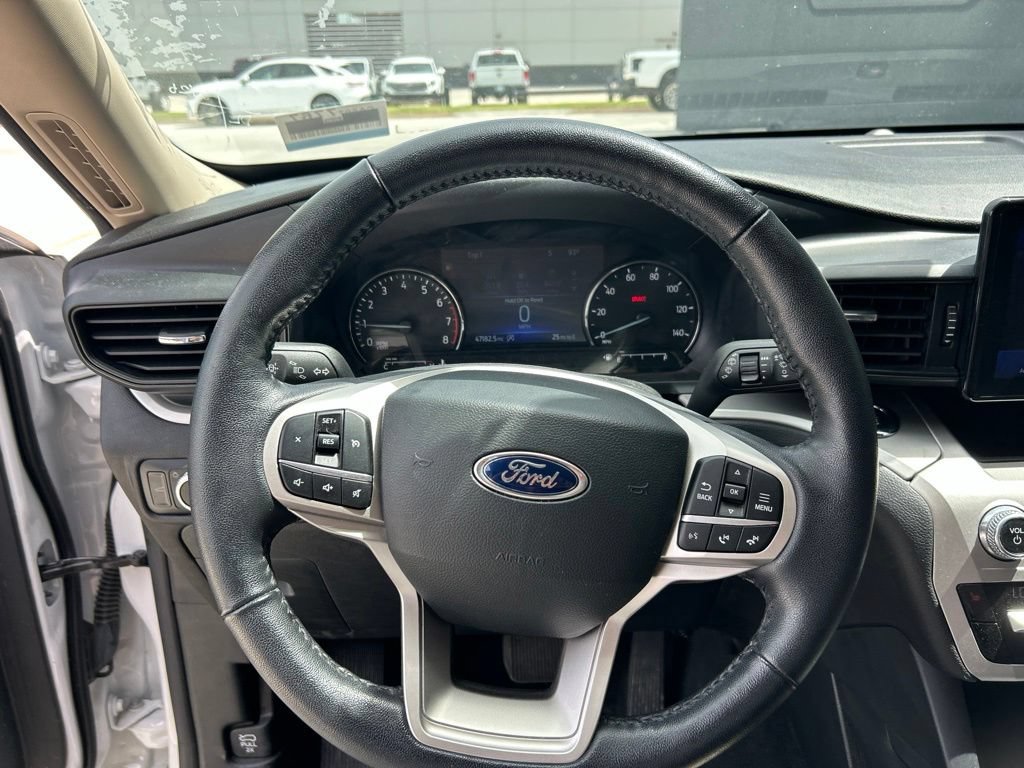 Used 2021 Ford Explorer XLT RWD image 10