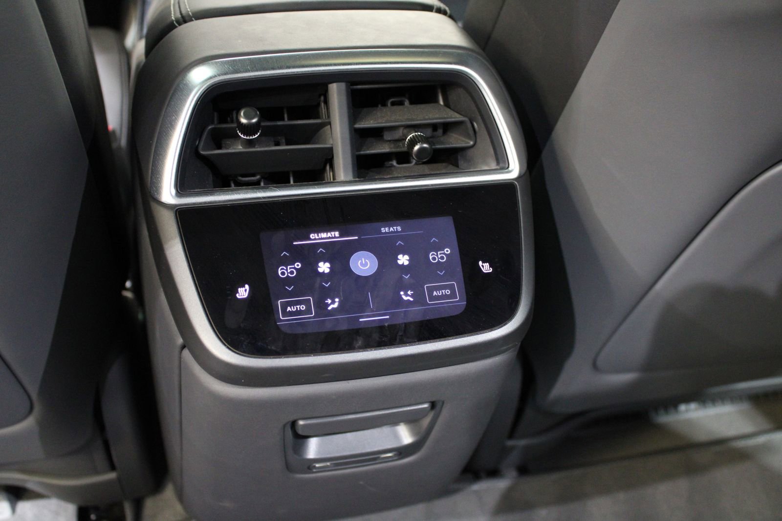 Used 2022 Lucid Air Grand Touring image 41