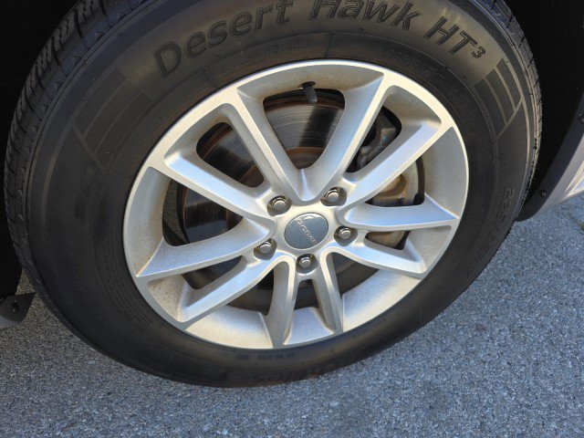 Used 2020 Dodge Grand Caravan SXT image 13