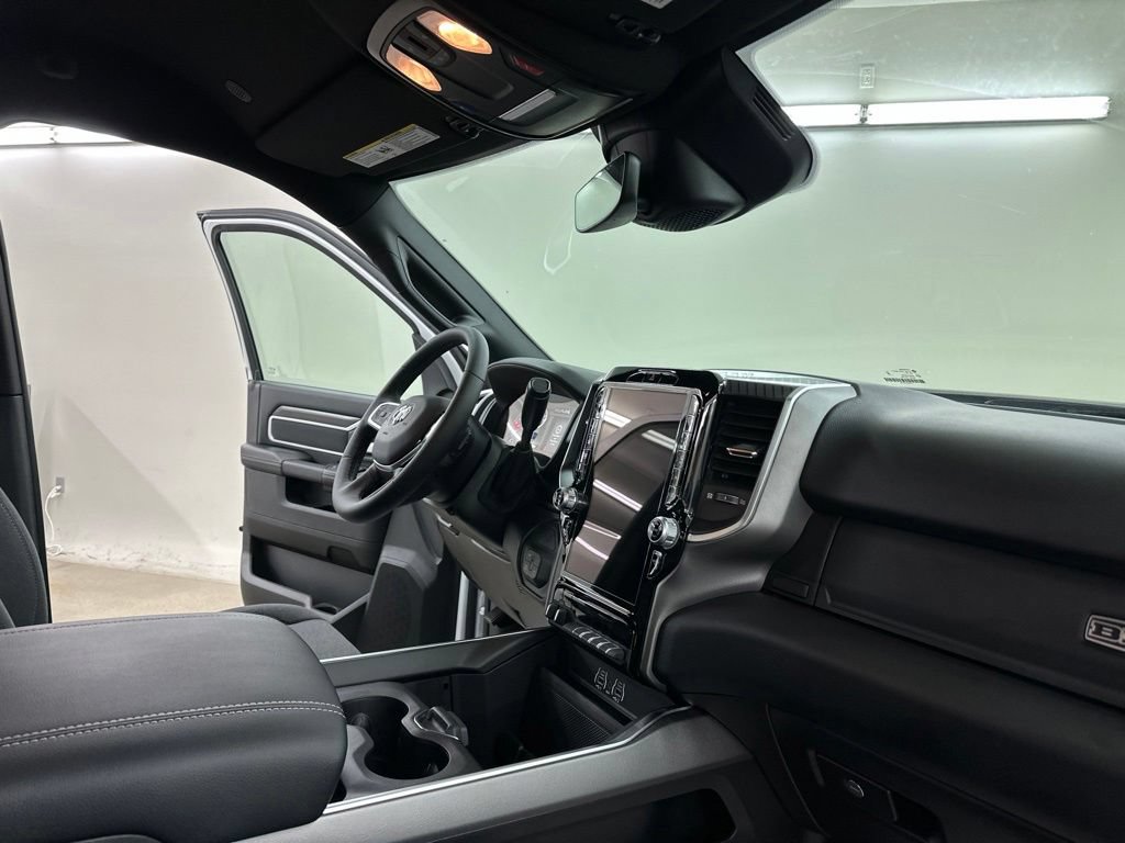New 2026 RAM 2500 Big Horn AWD/4WD image 21