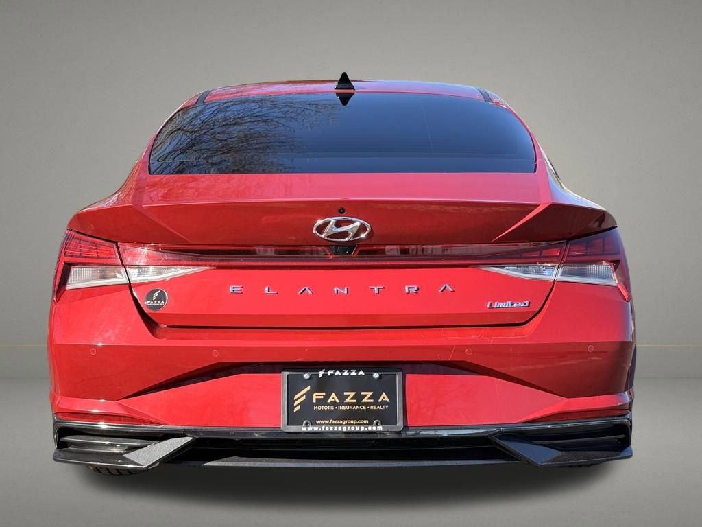 Used 2023 Hyundai Elantra Limited FWD image 4