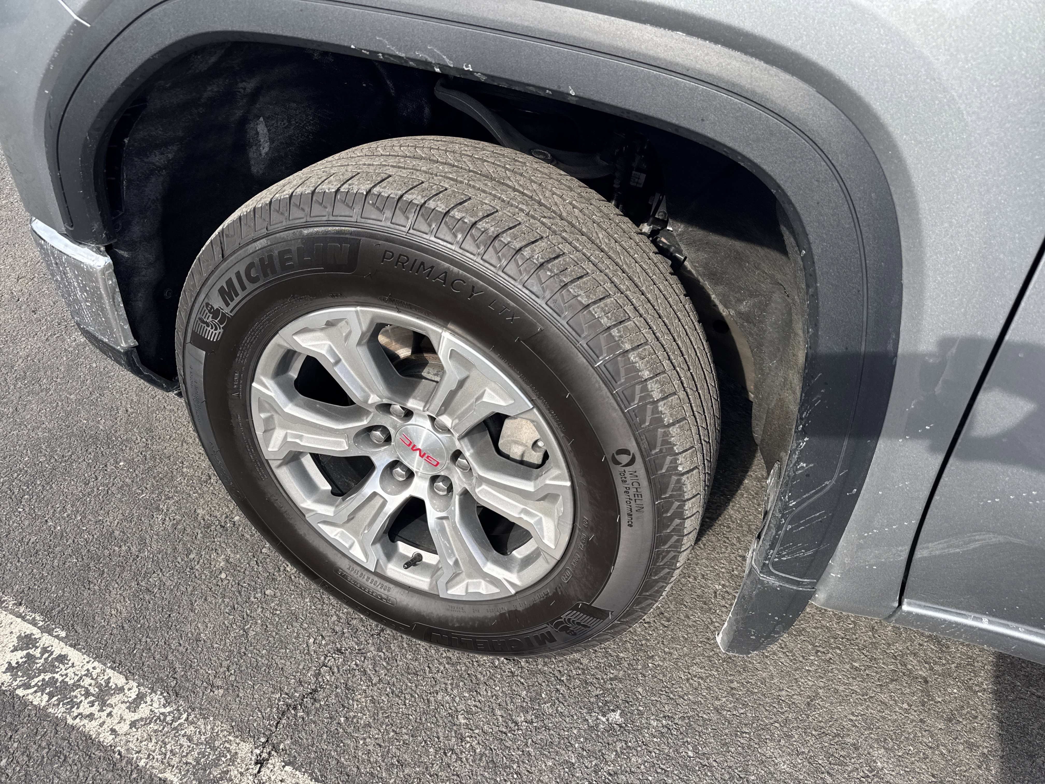 Certified 2025 GMC Sierra 1500 SLT image 17