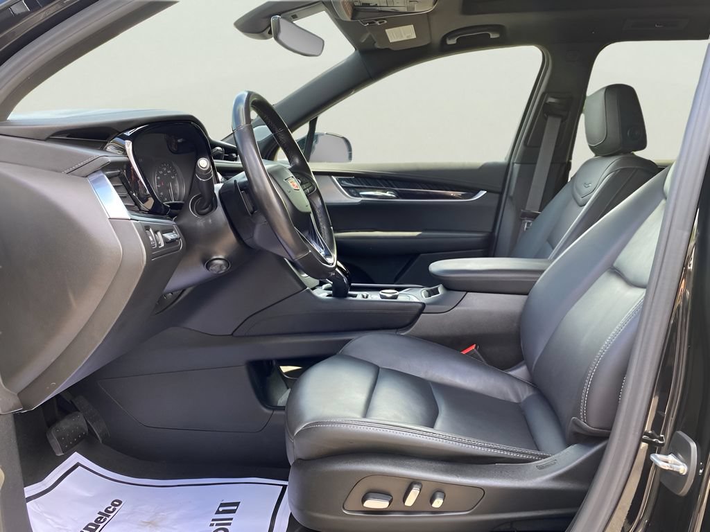 Certified 2024 Cadillac XT6 Premium Luxury w/ Technology Package AWD/4WD image 17
