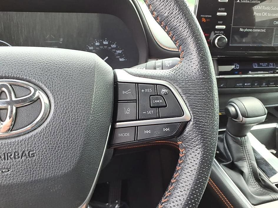 Used 2021 Toyota Sienna XSE w/ XSE Plus Package FWD image 27