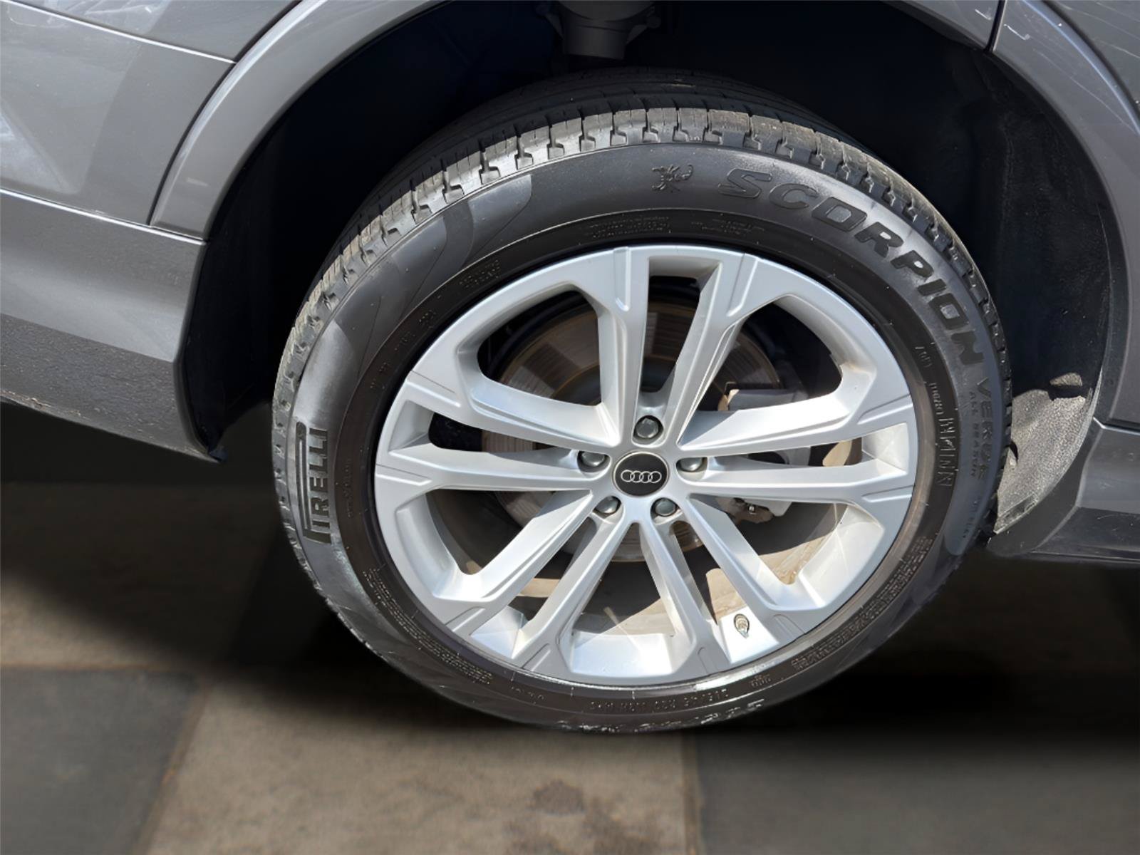 Used 2025 Audi Q7 3.0T Premium Plus AWD/4WD image 12