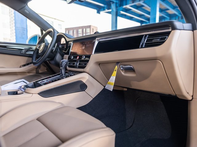 New 2026 Porsche Macan image 33