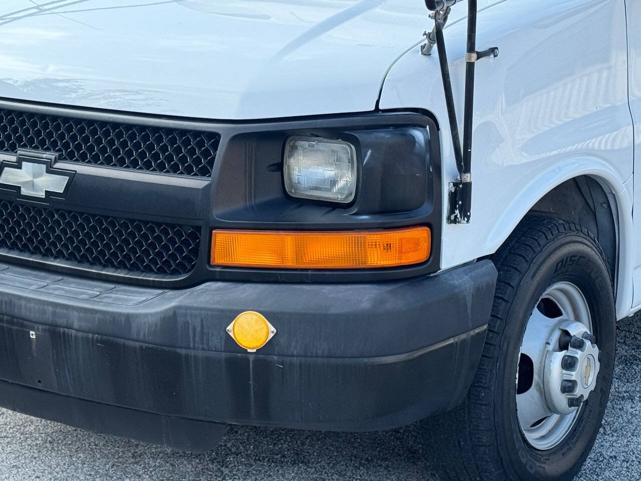 Used 2004 Chevrolet Express 3500 w/ School Bus Package RWD image 10