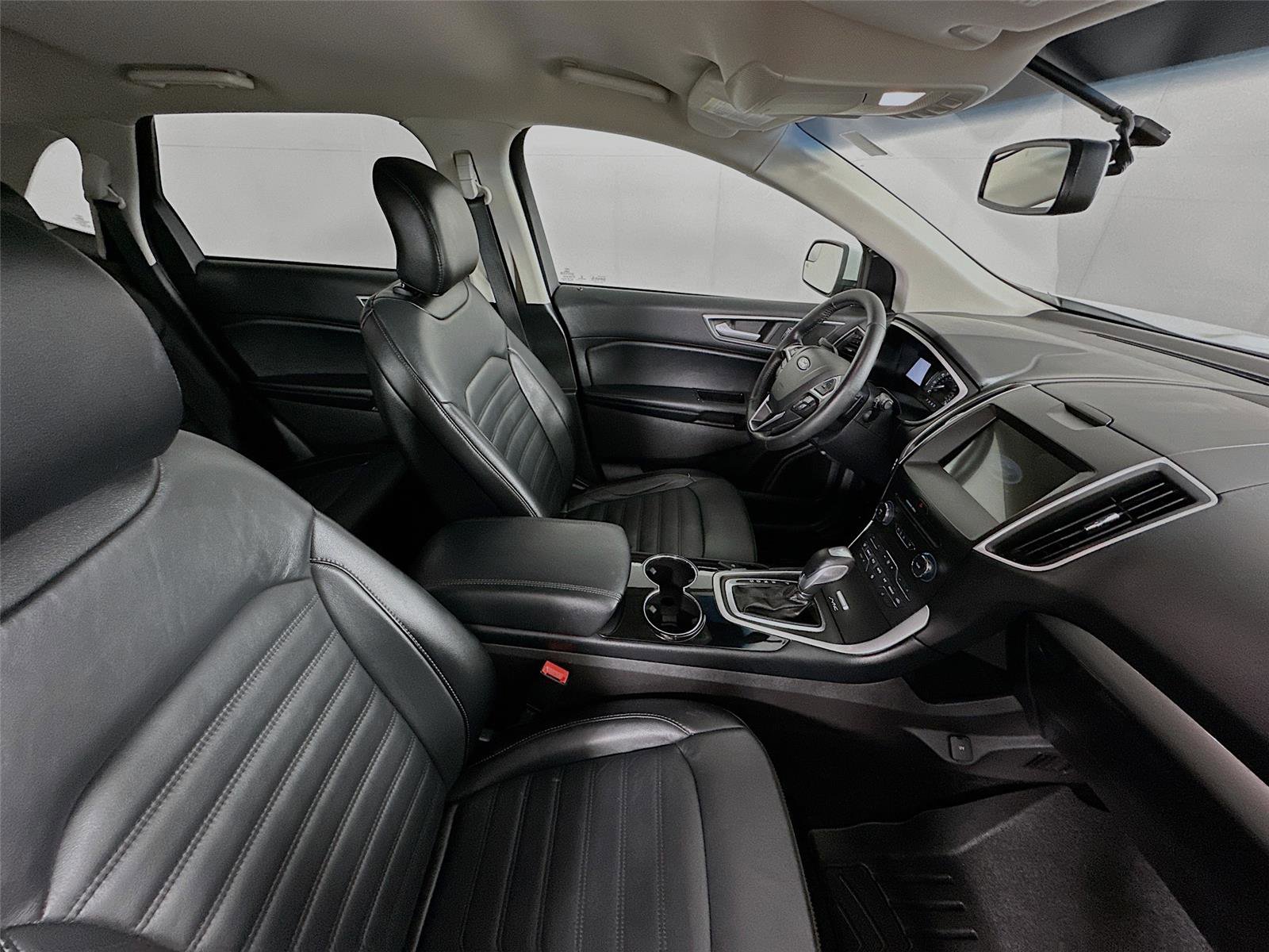 Used 2017 Ford Edge SEL w/ Equipment Group 201A image 26