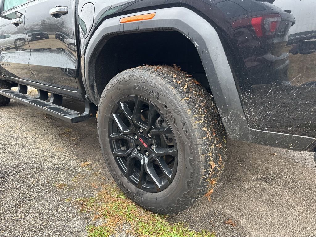 Used 2023 GMC Canyon Denali w/ Denali Black Edition image 14