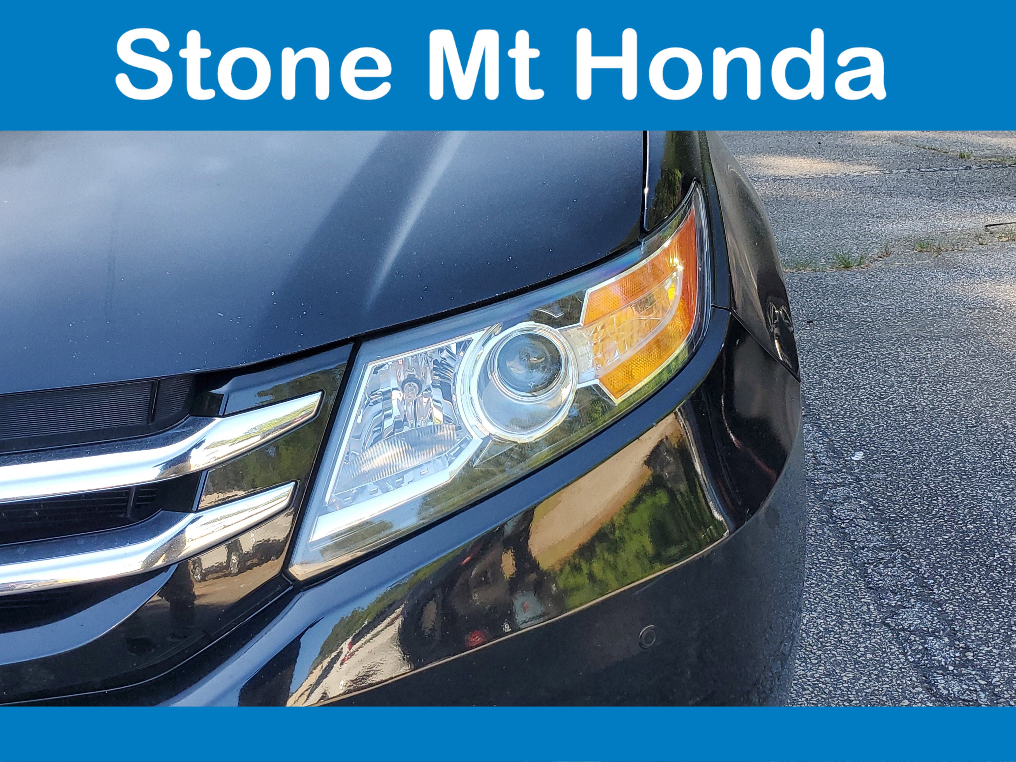 Used 2015 Honda Odyssey Touring Elite image 4