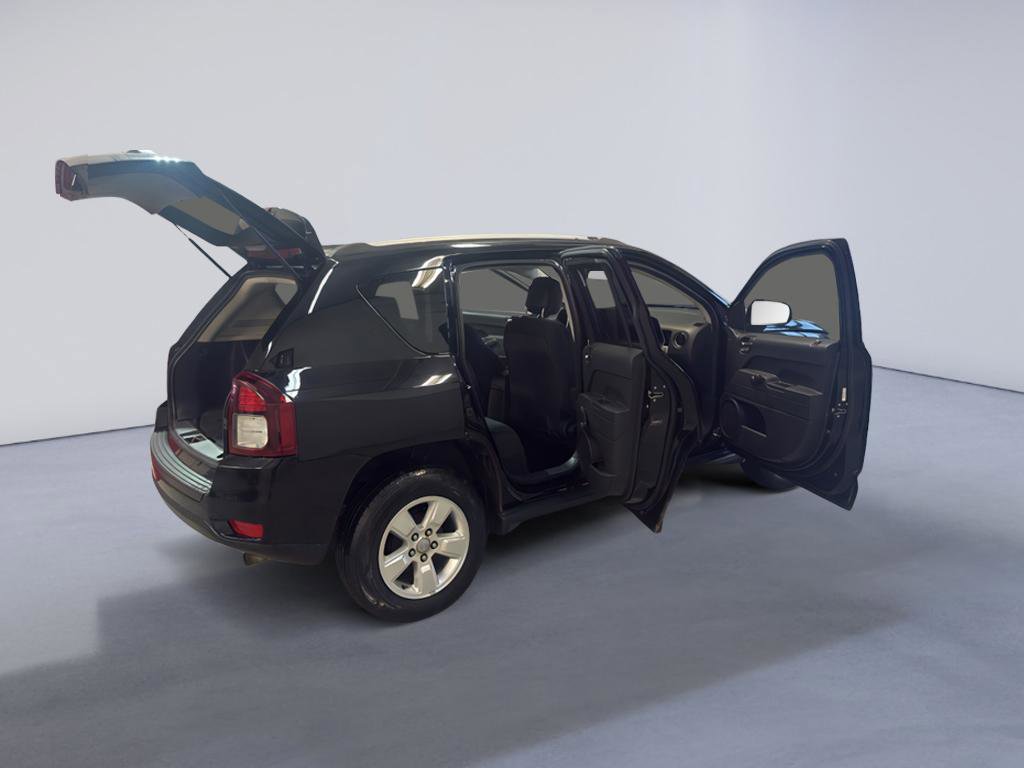 Used 2016 Jeep Compass Sport FWD image 13