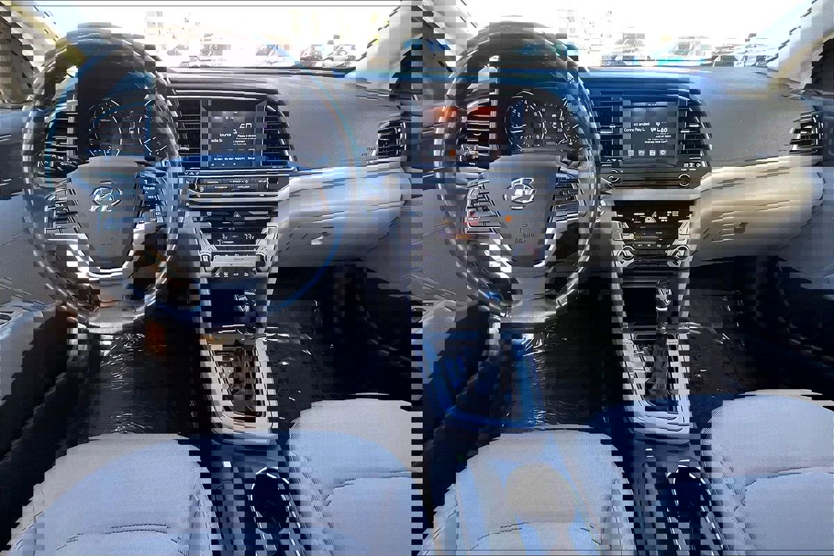 Used 2018 Hyundai Elantra Value Edition w/ Cargo Package image 10