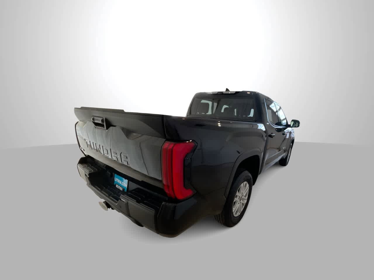 Used 2023 Toyota Tundra SR5 w/ SR5 Convenience Package AWD/4WD image 8