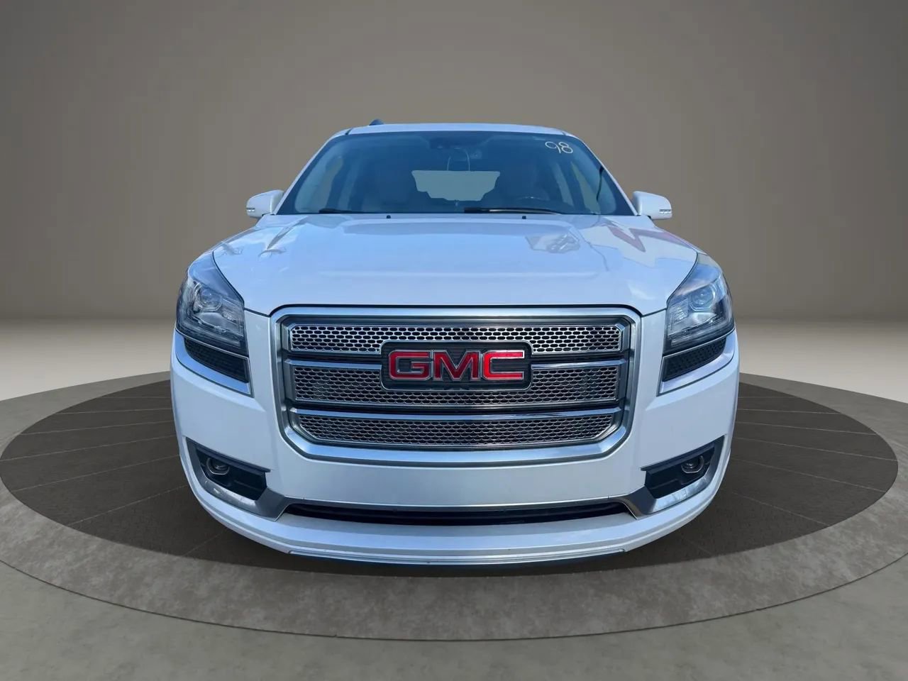 Used 2016 GMC Acadia Denali image 2