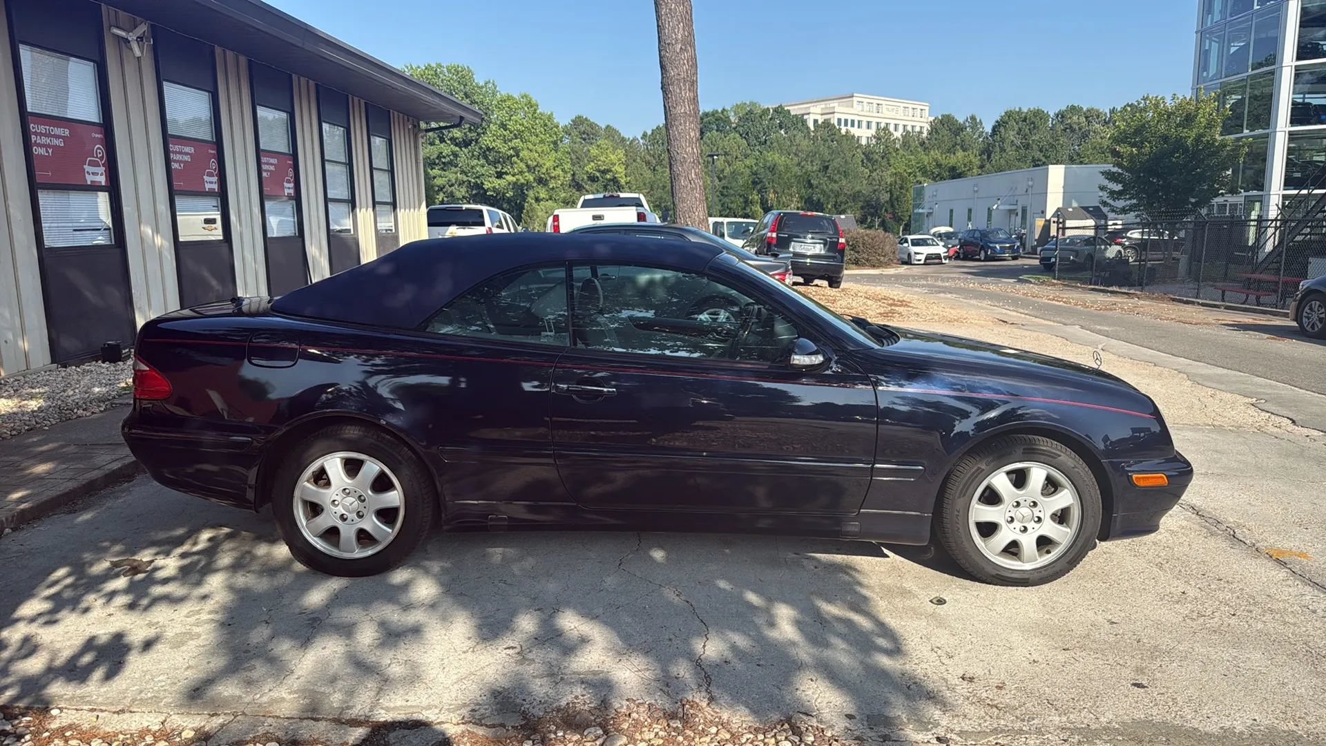 Used 2001 Mercedes-Benz CLK 320 Cabriolet w/ K2 Opt Pkg image 4