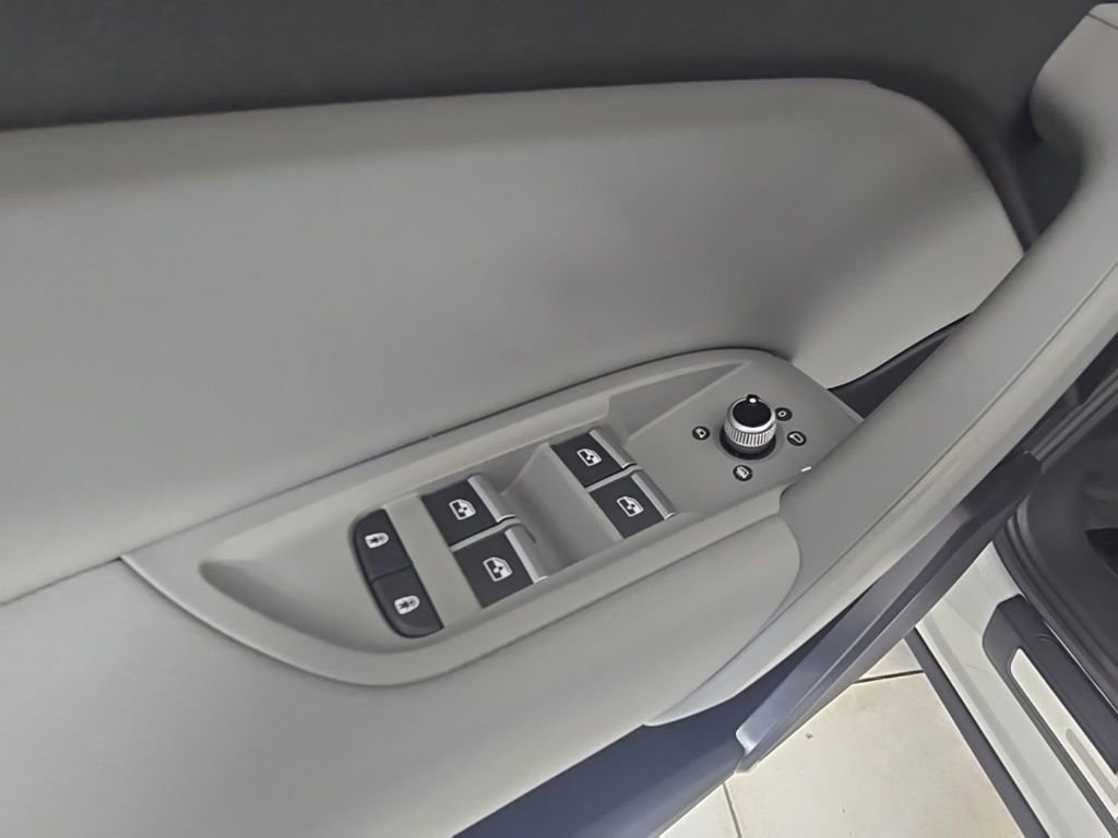 Used 2021 Audi Q5 2.0T Premium image 13