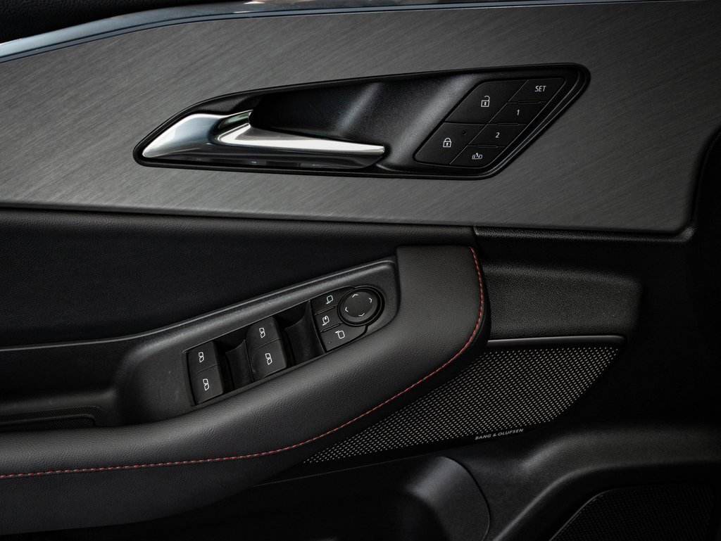 Used 2024 Acura ZDX A-Spec image 27