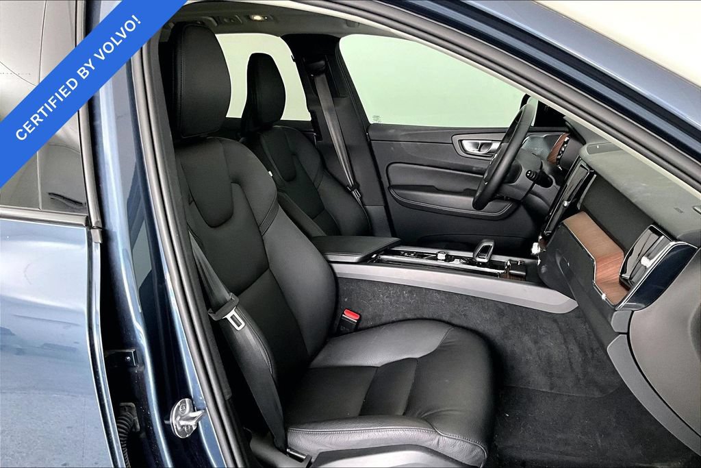 Certified 2024 Volvo XC60 B5 Plus w/ Protection Package Premier AWD/4WD image 8