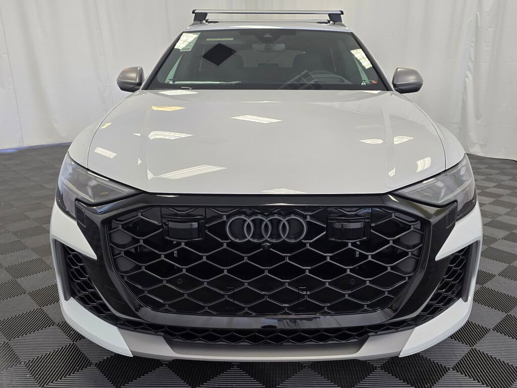 New 2025 Audi RS Q8 performance image 9