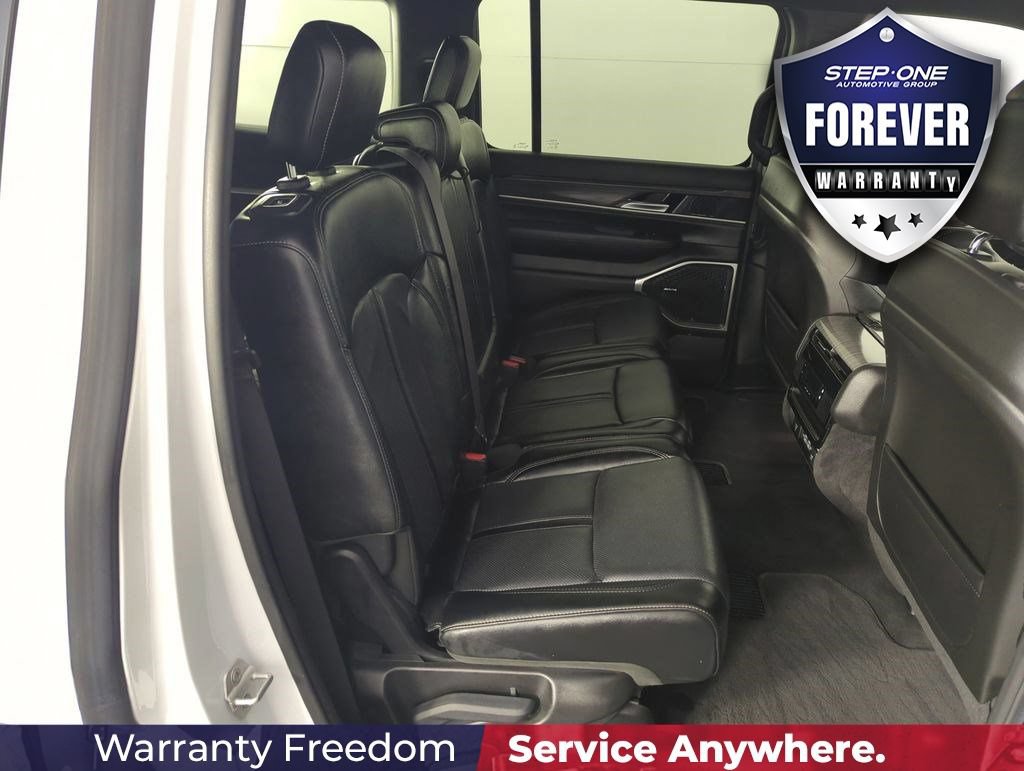 Used 2024 Jeep Wagoneer Series II w/ Flexible Seating Group RWD image 33