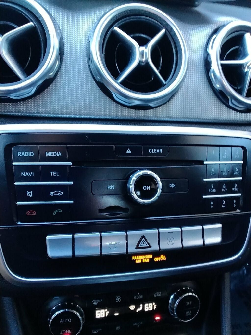 Used 2020 Mercedes-Benz GLA 250 w/ Convenience Package image 21