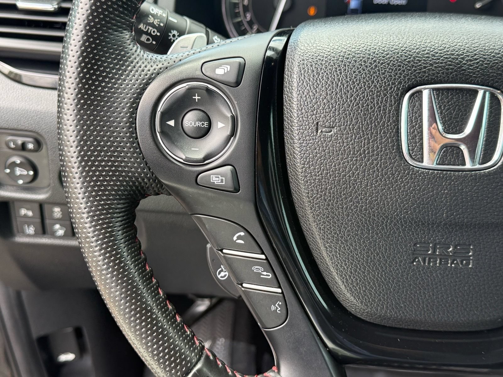 Used 2023 Honda Ridgeline Black Edition image 17