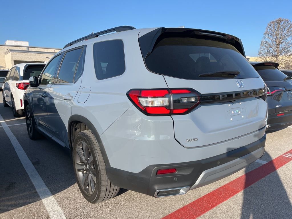 Certified 2023 Honda Pilot Elite image 4