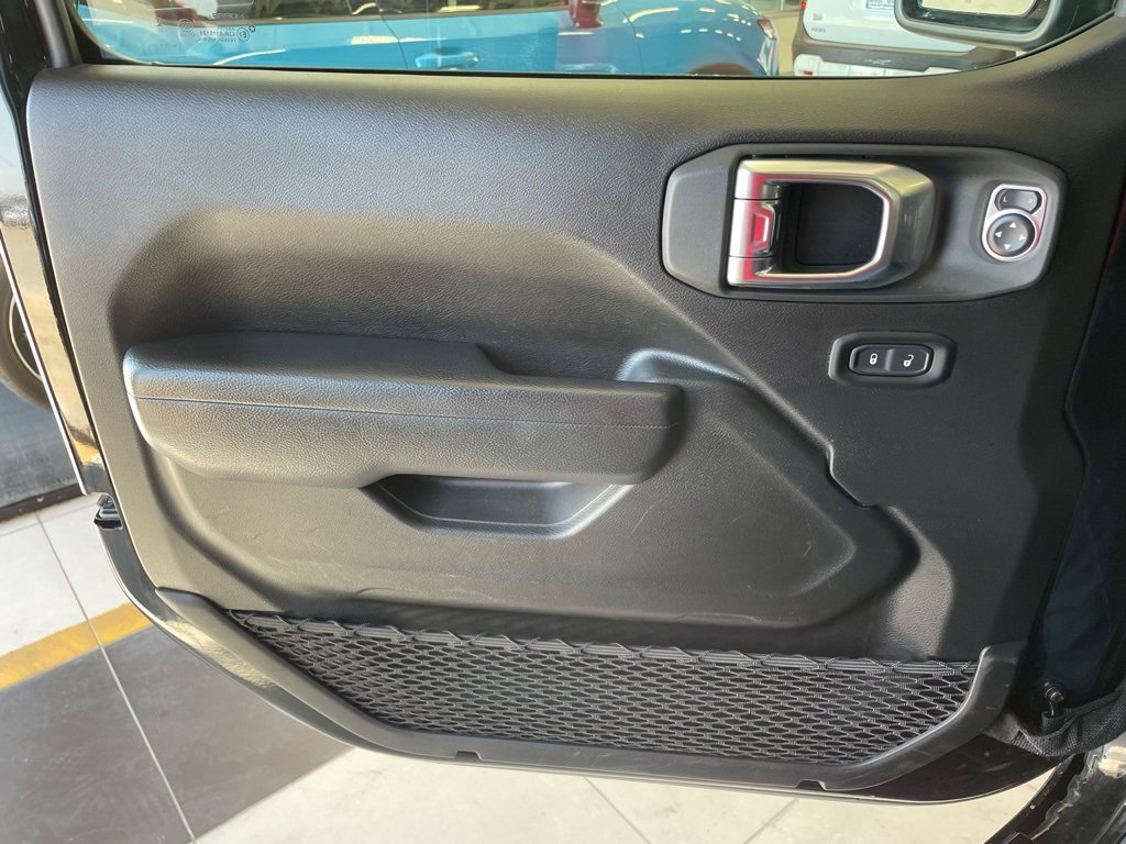 Used 2025 Jeep Wrangler Unlimited Rubicon image 9